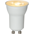 Żarówka LED GU10 emitująca ciepłe białe światło, biały korpus i reflektorowy klosz.