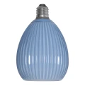 Żarówka LED E27 Decoled Dream z błękitnym, pionowo ryflowanym szkłem, widok z przodu w stanie wyłączonym.