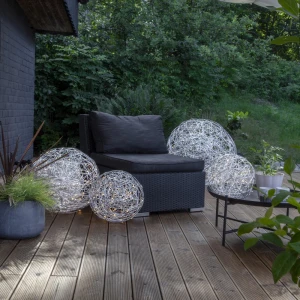 Dekoracja LED Kula wykonana z metalowego drutu TRASSEL 77cm średnicy do domu i ogrodu