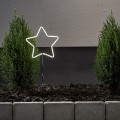 Gwiazda neon LED świecąca jasnym światłem LED, osadzona w gruncie na metalowym stelażu, nowoczesna dekoracja świetlna do ogrodu, tarasu lub wnętrza.