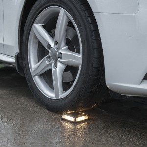 Oprawa najazdowa ogrodowa LED solarna