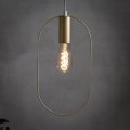 Lampa wisząca SHAPE z mosiężną oprawką E27 i dużą podłużną ramą o zaokrąglonych narożnikach.