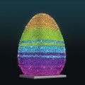 Pisanka 3D LED w pasy kolorystyczne – złoty, zielony, turkusowy i fioletowy – wielkoformatowa dekoracja wielkanocna na podstawie, podświetlana diodami EKO LED, grafika produktowa na ciemnym tle.
