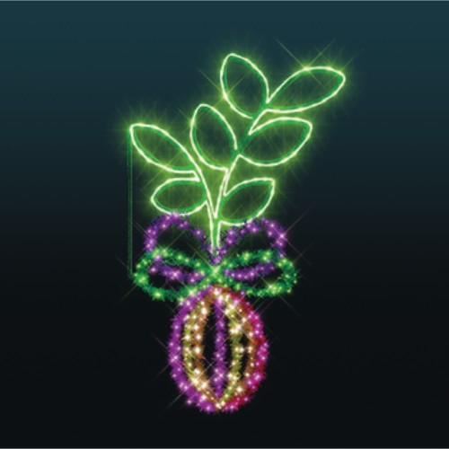 Świetlna dekoracja uliczna LED z motywem liści i wiszącej pisanki z kokardą w kolorze zielonym, fioletowym i złotym, iluminacja montowana na latarniach, wiosenna dekoracja wielkanocna do przestrzeni miejskich.