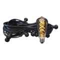 Girlanda świetlna z czarnym kablem i żarówką LED ST64 2W z serii Decoled Smoke 2100K. Żarówka ma przydymione szkło i spiralny żarnik, nadając całości elegancki i dekoracyjny wygląd.