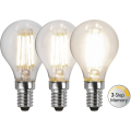 Zestaw trzech dekoracyjnych żarówek LED filament A45 z gwintem E14 pokazujący trzy poziomy jasności w funkcji 3-Step Memory. Żarówki z liniowymi filamentami LED emitujące ciepłe światło.