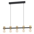 Lampa wisząca CHIEVELEY z długą czarną belką, pięcioma drewnianymi oprawkami i odsłoniętymi żarówkami.