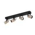 Czteropunktowy reflektor sufitowy LED CAYUCA 4x3W z czarną metalową belką, drewnianym elementem i czterema regulowanymi reflektorami.