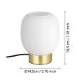 Lampa stołowa MANZANARES przedstawiona wraz z liniami wymiarowymi, ukazującymi wysokość i szerokość białego klosza oraz mosiężnej podstawy.