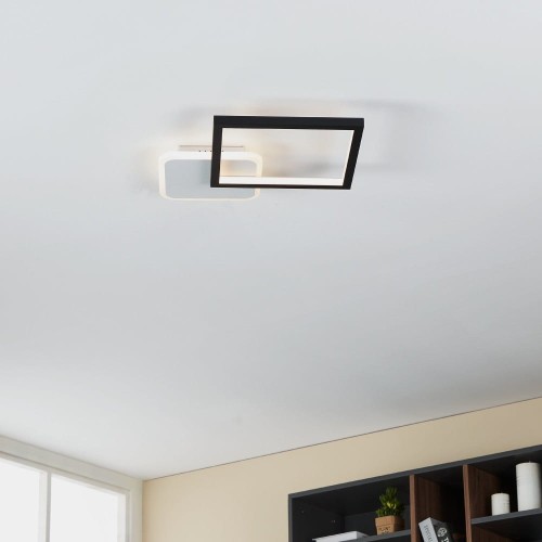 Lampa sufitowa LED GAFARES 15W z czarną geometryczną ramą i jasnym kwadratowym panelem, zamontowana na suficie w nowoczesnym wnętrzu.