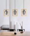 W nowoczesnej jadalni lampa wisząca VIGLIONI wyróżnia się trzema szklanymi kloszami E27, drewnianymi detalami i czarnymi elementami zawieszenia.