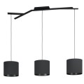 Lampa wisząca BALNARIO z trzema czarnymi tekstylnymi kloszami, zawieszonymi na przewodach pod podłużną podsufitką o dekoracyjnej formie.