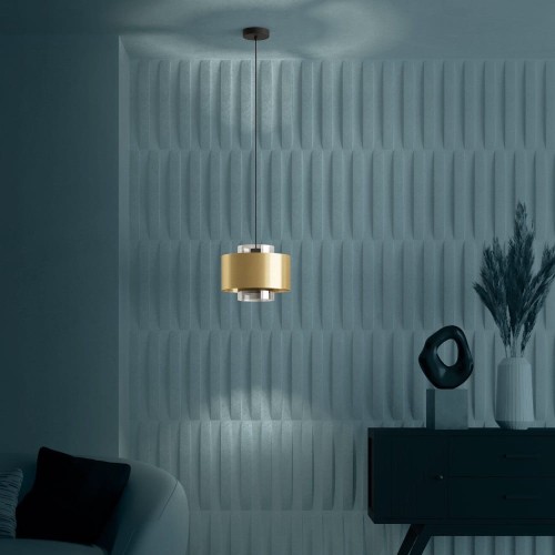Lampa wisząca DUGLIA z cylindrycznym kloszem w złotym i przezroczystym wykończeniu, zawieszona w nowoczesnym wnętrzu.