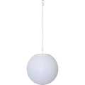 Solarna lampa LED w formie kuli na łańcuszku, widok produktu na białym tle, dekoracyjne oświetlenie z ciepłym światłem do zawieszenia w ogrodzie lub na tarasie.