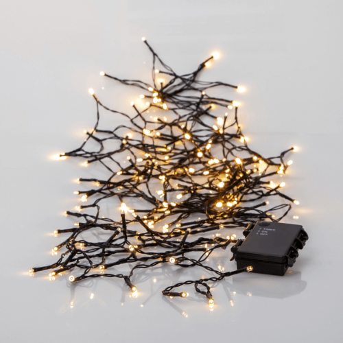 Lampki choinkowe LED 160 diod na czarnym kablu, długość 11,2 m, barwa biała ciepła 1900K, zasilanie bateryjne z funkcją timera, widok produktu ułożonego na białym tle.