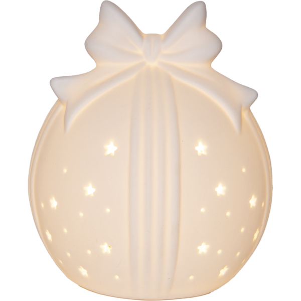 Biała ceramiczna bombka prezent LED z kokardą, pokazana na jasnym tle; drobne otwory przepuszczają ciepłe światło, podkreślając dekoracyjną formę.