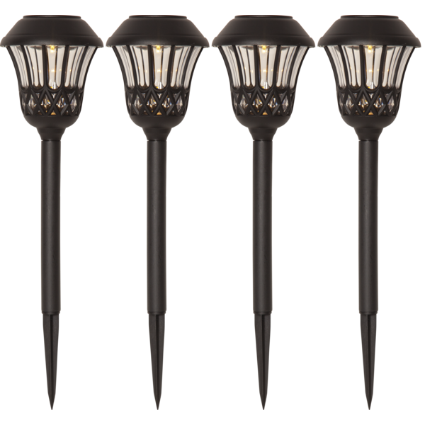 Zestaw czterech czarnych lamp solarnych LED wbijanych w ziemię, ażurowy klosz z dekoracyjnym wzorem, oświetlenie ogrodowe, zdjęcie produktowe na białym tle.